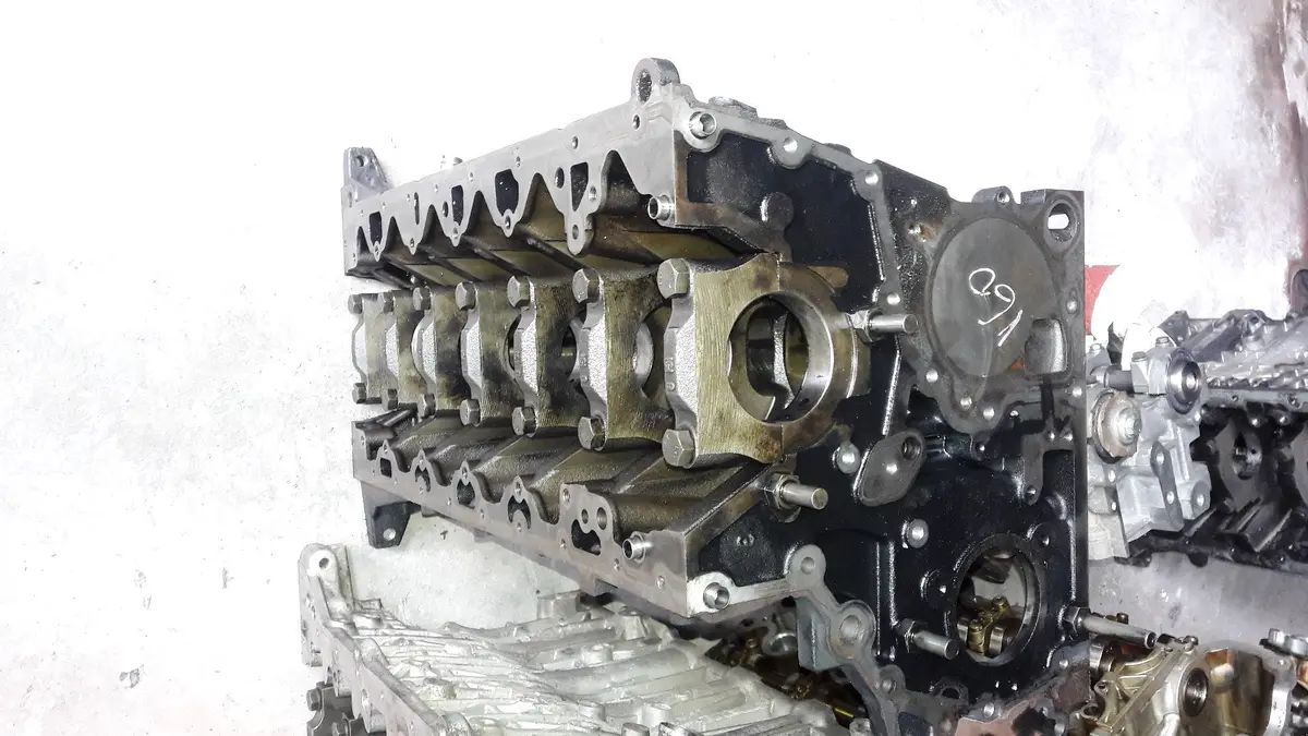 Engine Cylinder Block 7788546 Bmw E46 E39 E90 E91 E60 E61 E65 E66 530D 306D2 30 6 D2 306 D2 3.0  M57 1