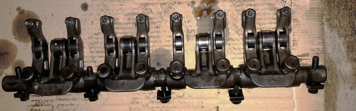 Shaft With Rockers  Mitsubishi Outlander 2.2 2.3 Diesel Di-D 4N14 1