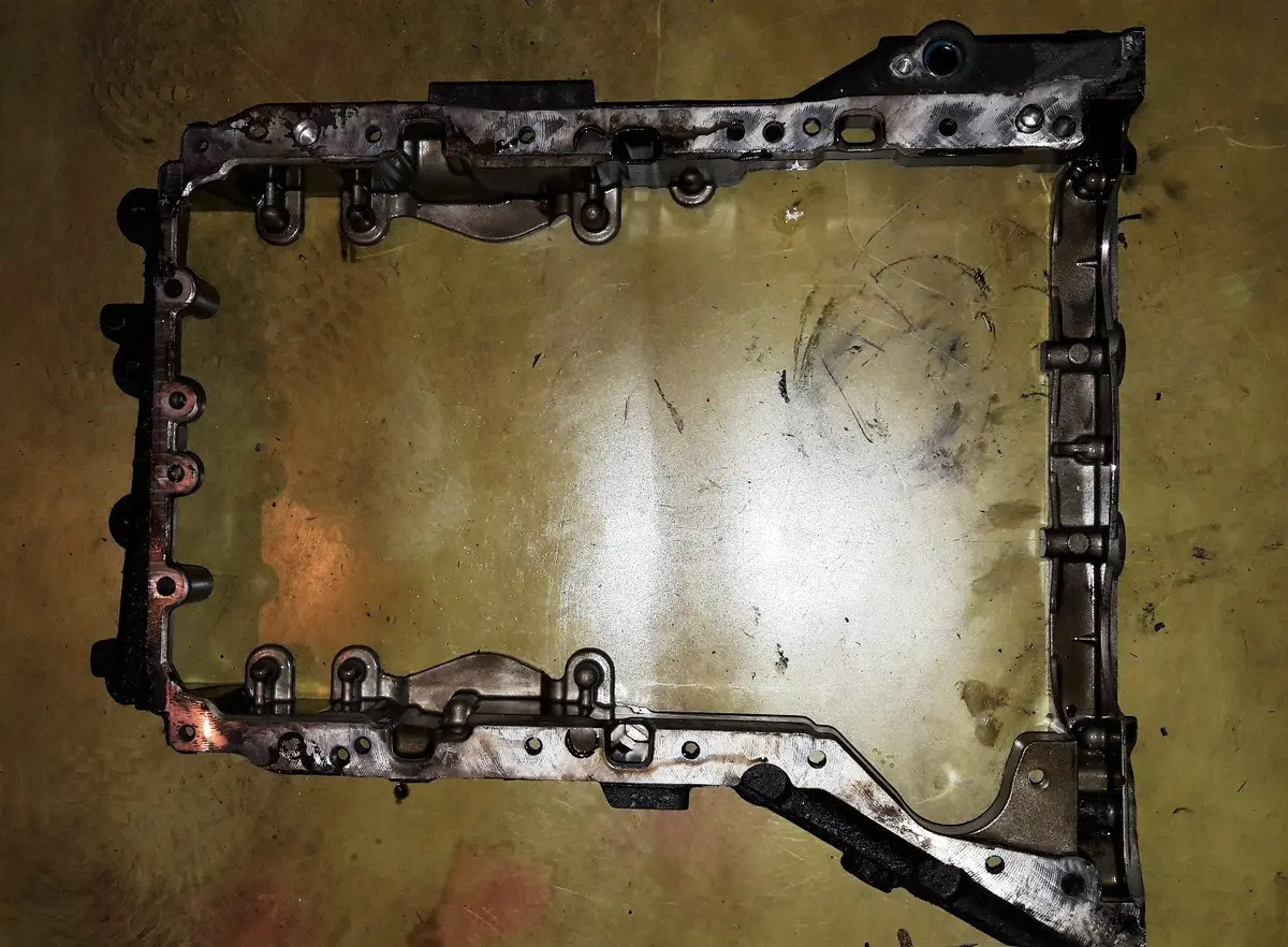 Engine Sump To Block Plate A6510141502  Mercedes-Benz Daimler Om651 Om651.911 Om 651 911 2.1 Cdi C E Class Cls Glk Sprinter Vito Viano 651911 651.911 Mercedes Benz Crank 2.1 2.2 Diesel Cr Common Rail 1