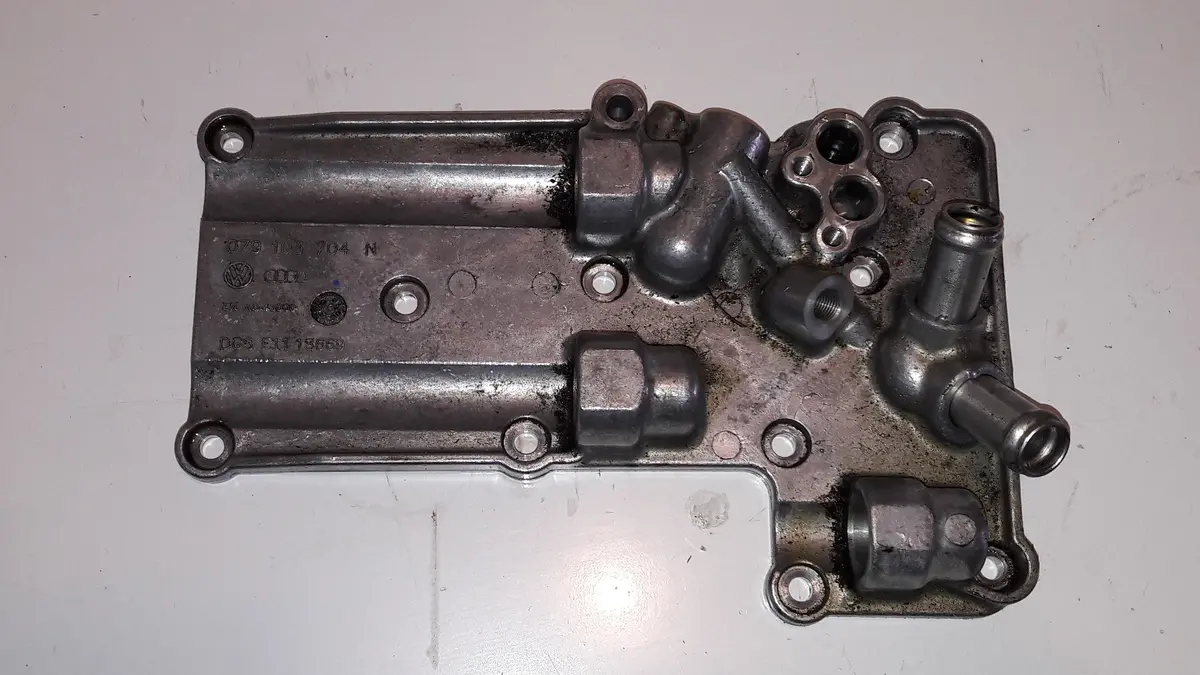 Crankcase Vent Valve 079103704N 079103704 N Audi Rs6 Rs7 4.0 Tfsi Bi-Turbo Twin Turbo  Petrol V8 412Kw 4.0Tfsi 4.0 Tsi V8 580Bhp 2016 Cwu / Crd Code Engine 1