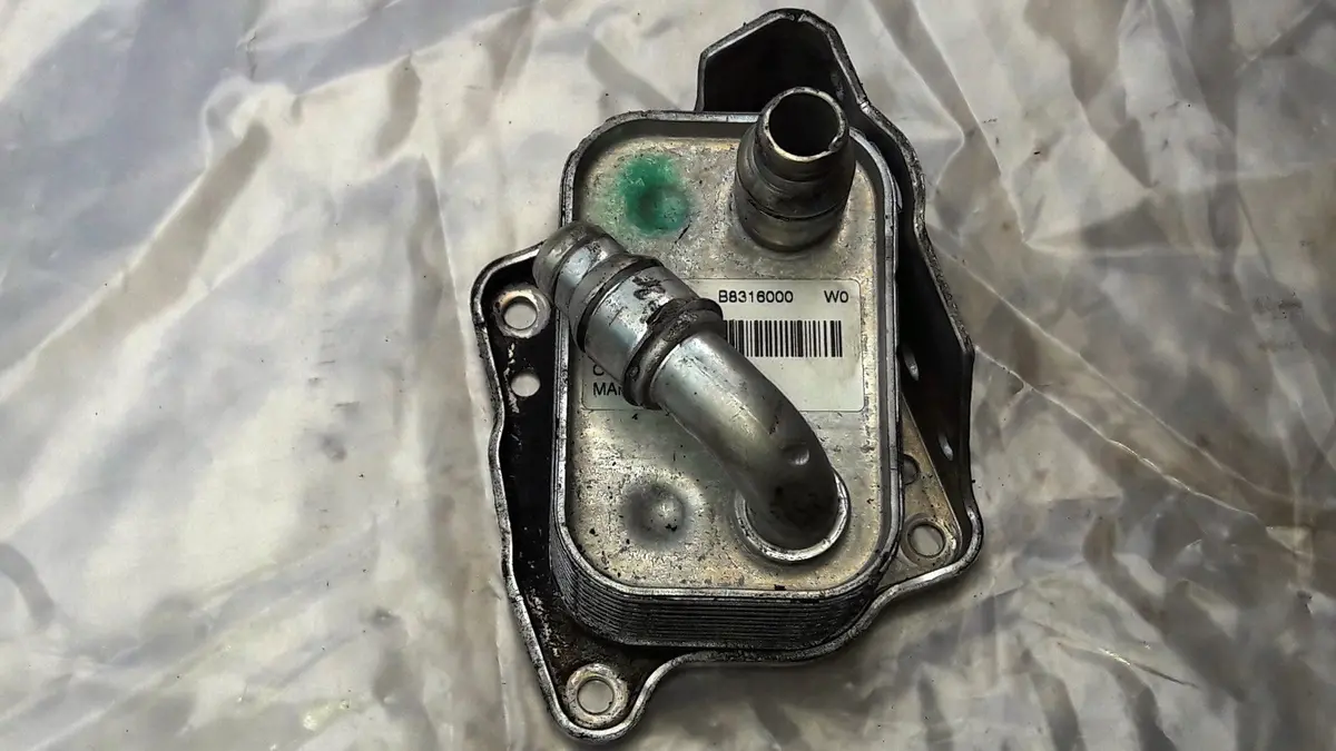 Engine Oil Cooler Mahle Of37 38130 Bmw E81 E87 Lci E90 E91 E92 E93 118I 120I 318I 320I 2.0 Petrol N46 B20 N46b20 N46b20bf 1