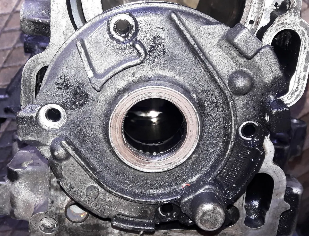 Engine Oil Pump Volvo 2.4 D5 D5244t Xc60 Xc90 S80 V70 1