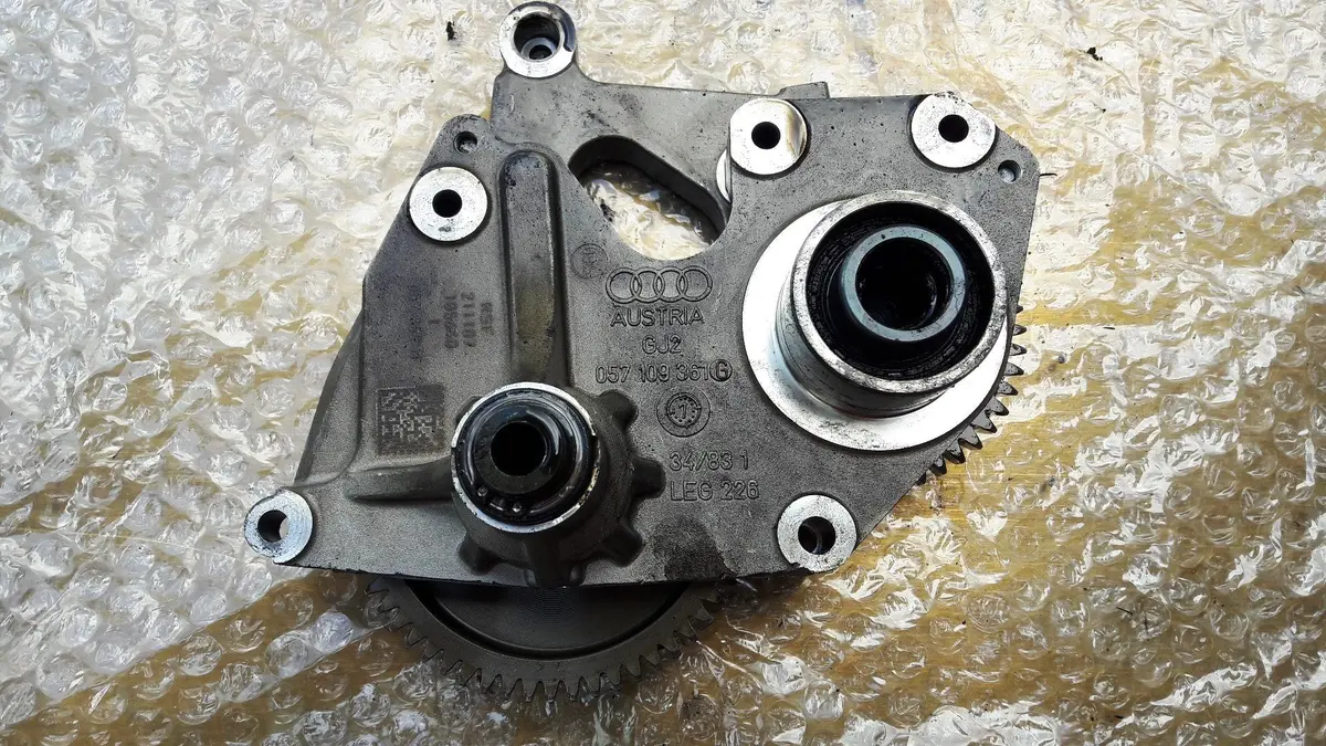 Engine Oil Pump Chain Gear 057109361G 057 109 361 G Audi A8 D3 4E Q7 4.2 Tdi V6 Code Bvn 1