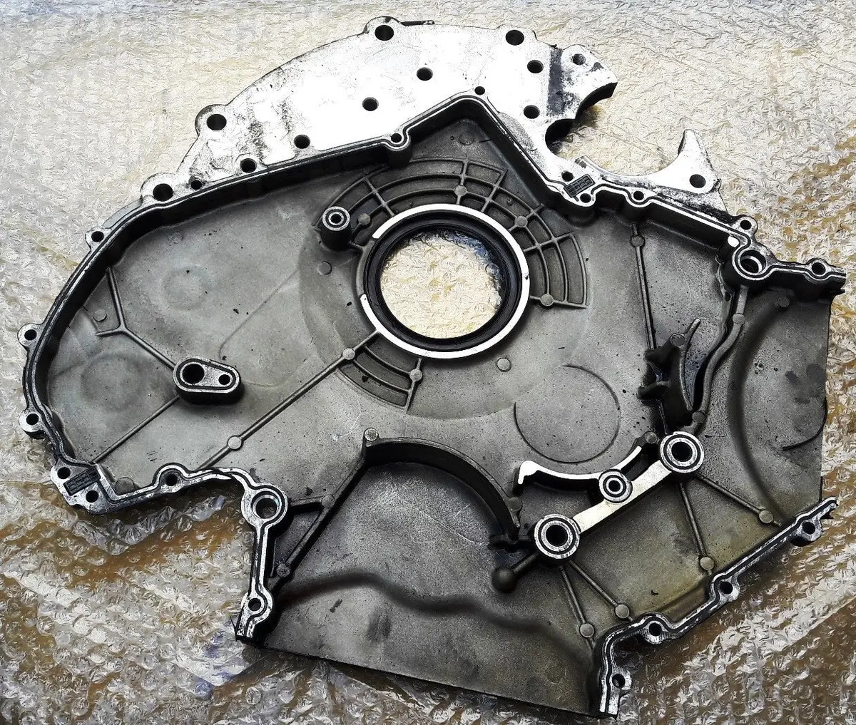 Engine End Cover 057103173T 057 103 173 T Audi A8 D3 4E Q7 4.2 Tdi V6 Code Bvn 2