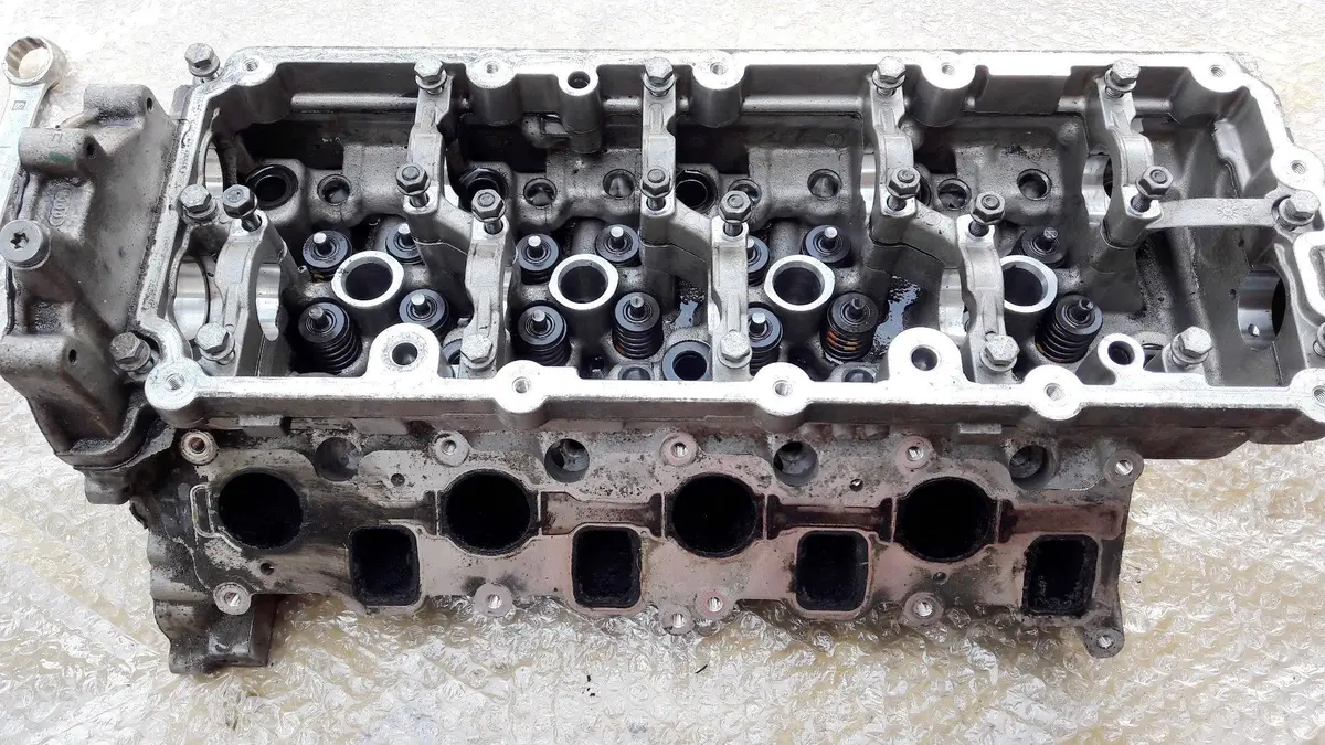 Engine Cylinder Head 1057353Aj Left Side Audi A8 D3 4E Q7 4.2 Tdi V6 Code Bvn 1