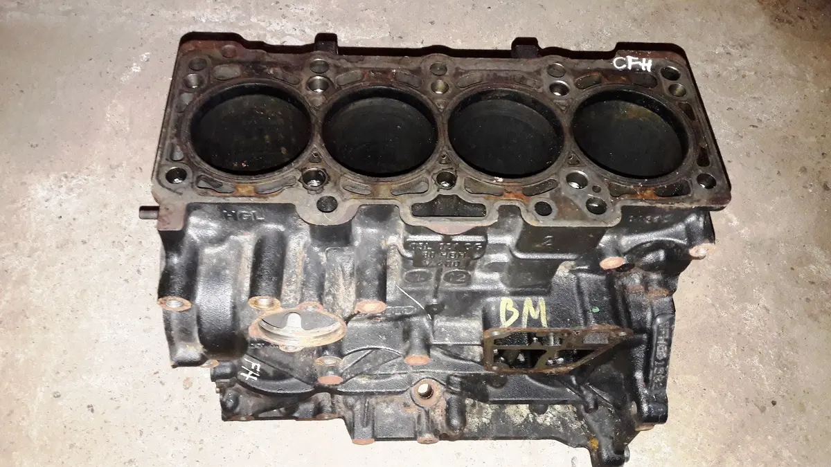Engine Cylinder Block 03L 021 Cg 03L021cg Vw Golf 2.0 Tdi 103Kw Engine Code Cfh 1