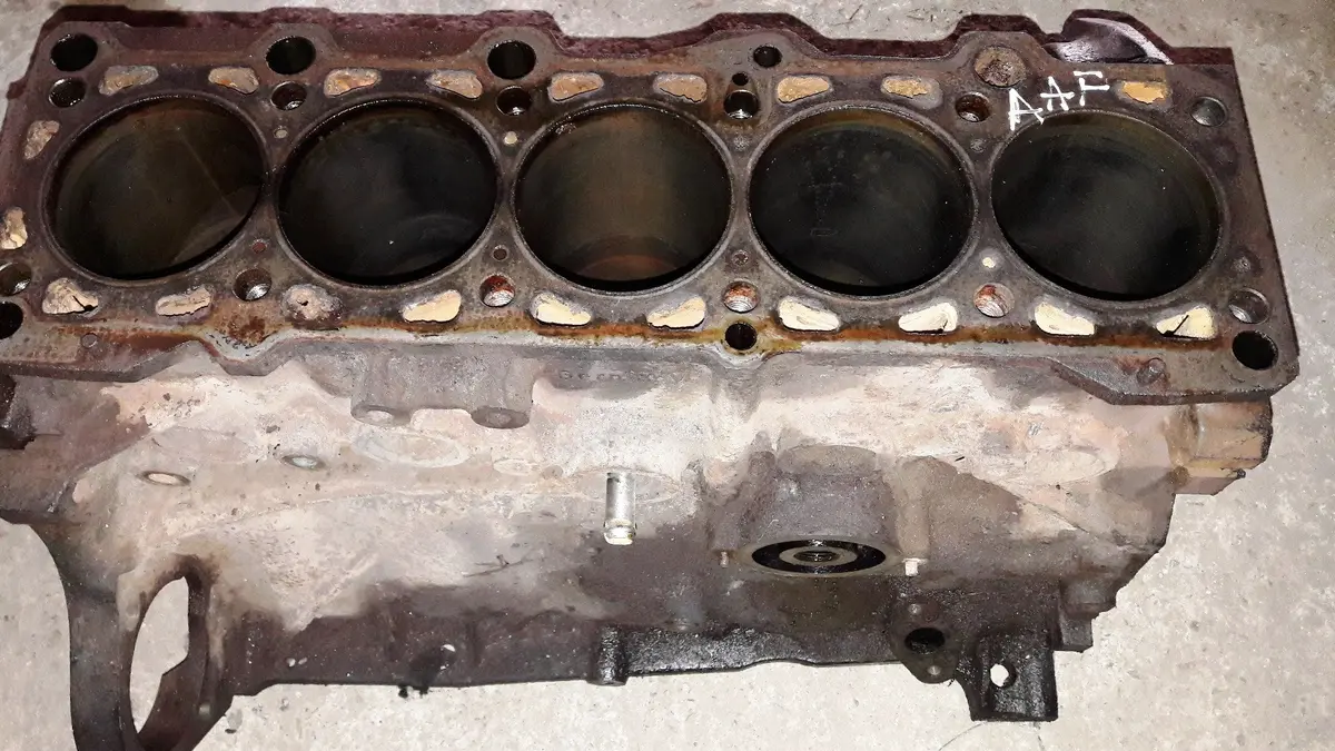 Engine Cylinder Block 046 103 021 46103021 Vw Transporter T4 2.5 Petrol Engine Code Aaf 1