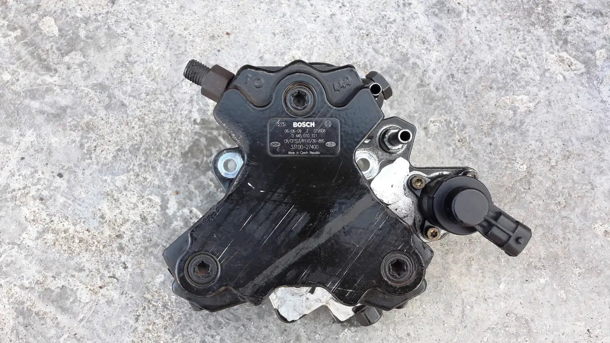 High-Pressure Fuel Pump Bosch 0445010121 Hyundai Santa Fe Kia Ceed 2.2 Crdi 33100-27400 1
