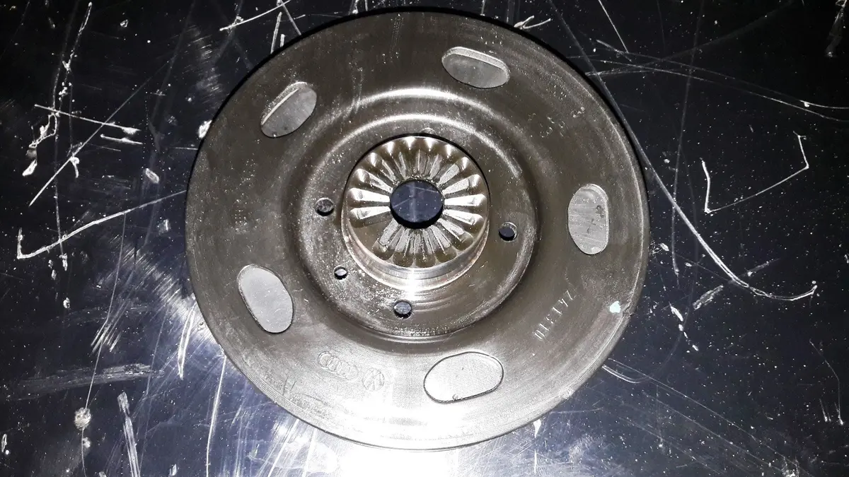 Engine Crankshaft Pulley Audi Tt Vw Volkswagen Golf Gti 2.0 Tsi Engine Code Chh Chha Chhb 1