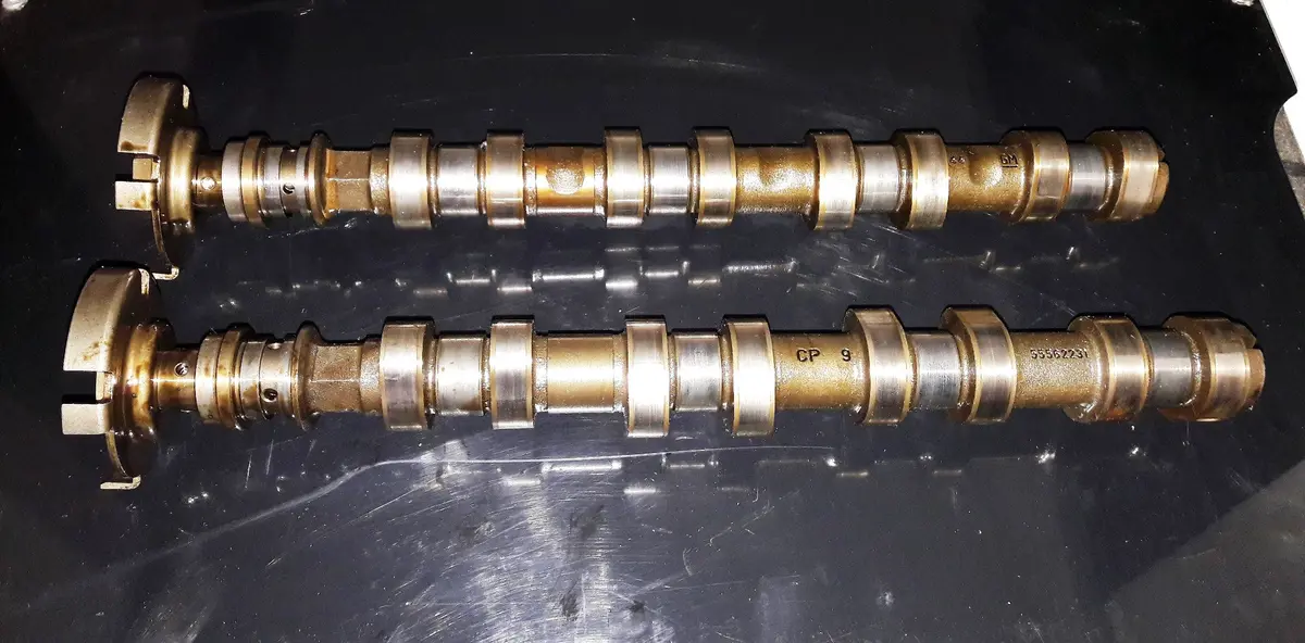Engine Set Of Intake Inlet Exhaust Camshaft 55562231 Opel Vauxhall Astra J Gtc Mokka Cascada Insignia Zafira Cruze Traxx 1.4 Petrol Turbo Engine Code A14net 103Kw 1