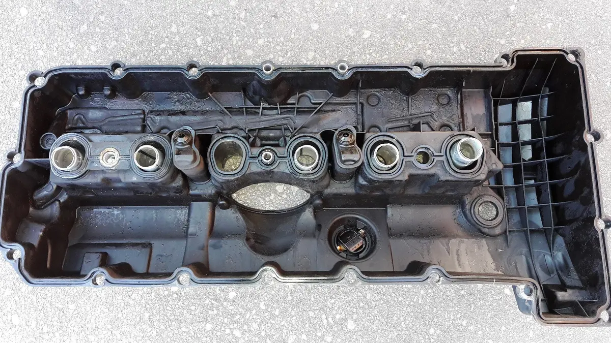 Cylinder Head Rocker And Valve  Cover 7552281 Bmw 2.5 Petrol N52b25 3 Series E90 1