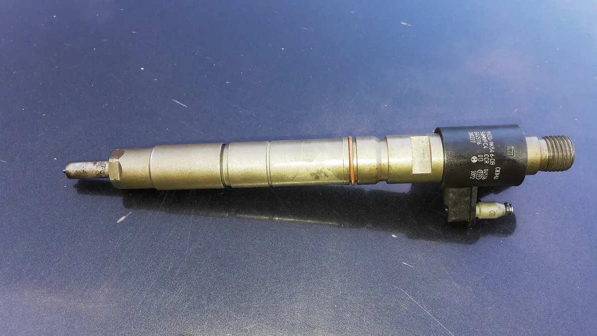Common Rail Bosch Diesel Injector 0445116013 9X2q-9K546-Db 9X2q 9K546 Db Jaguar Xf Xj Range Rover Discovery Sport 3.0 Tdv6 2