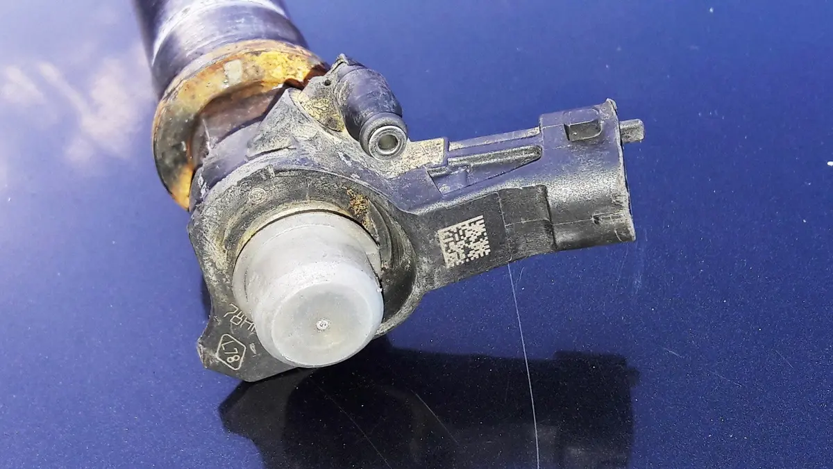 Common Rail Bosch Diesel Injector 0445115007 0 445 115 007 2.0 Cdti M9r Opel Vauxhall Vivaro Renault Espace Scenic Koleos Laguna Megane Trafic Nissan Qashqai 2
