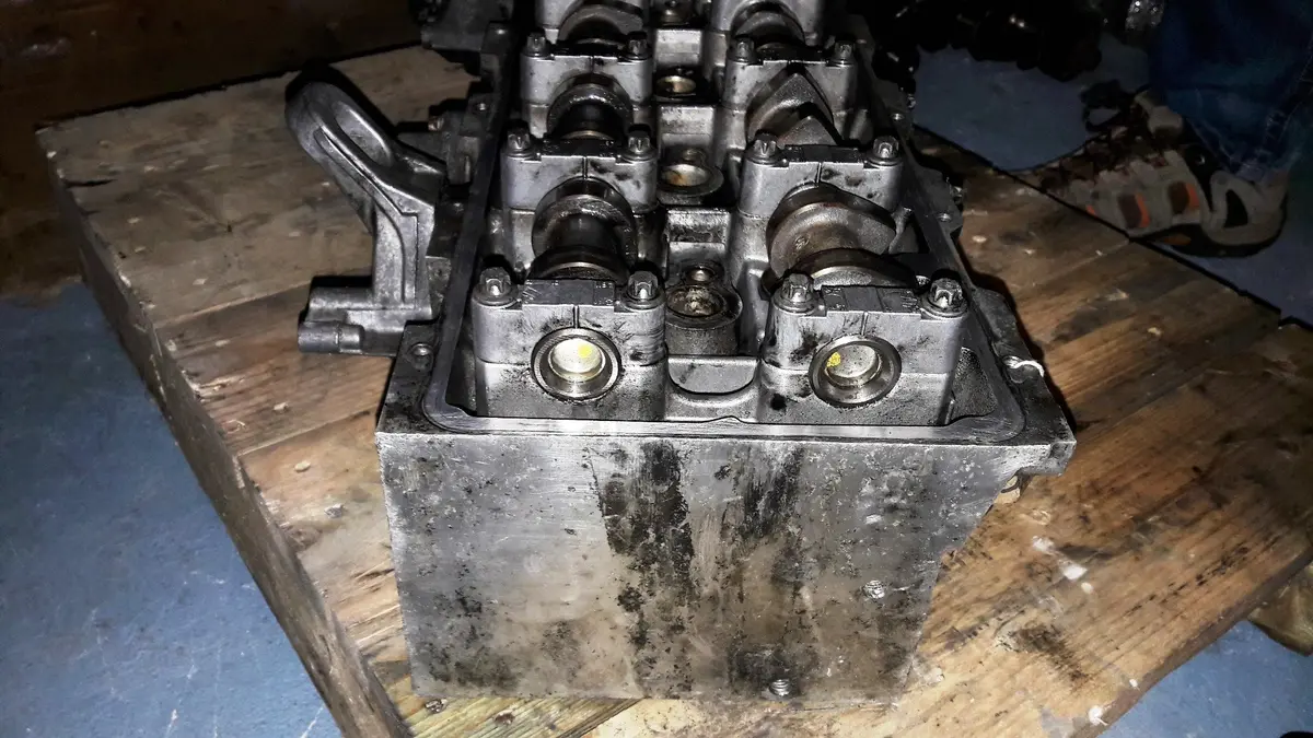 Cylinder Head R6650160301 With Camshafts Rockers Lifters 2.7 Cdi Ml W163 C W203 E W210 Clk W209 Sprinter Gwagen W463 Jeep Grand Wj Cherokee Om 612.963 612 963 2