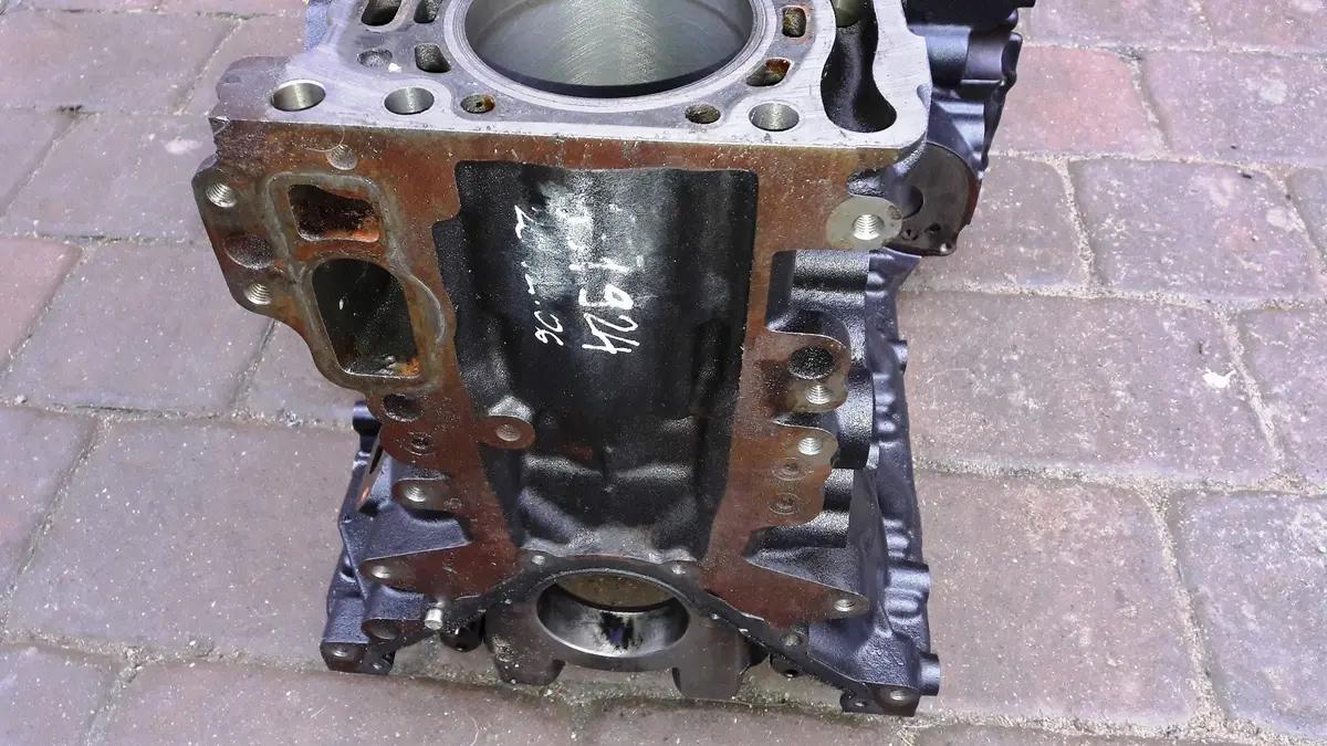 Engine Bare Cylinder Block R6510111401 With Balance Shafts Mercedes Benz M651.924 2.2 2.1 2043Cc Cdi Sprinter Class E C Cls 2009 2010 2011 2012 2013 2014 2015 651 651924 2