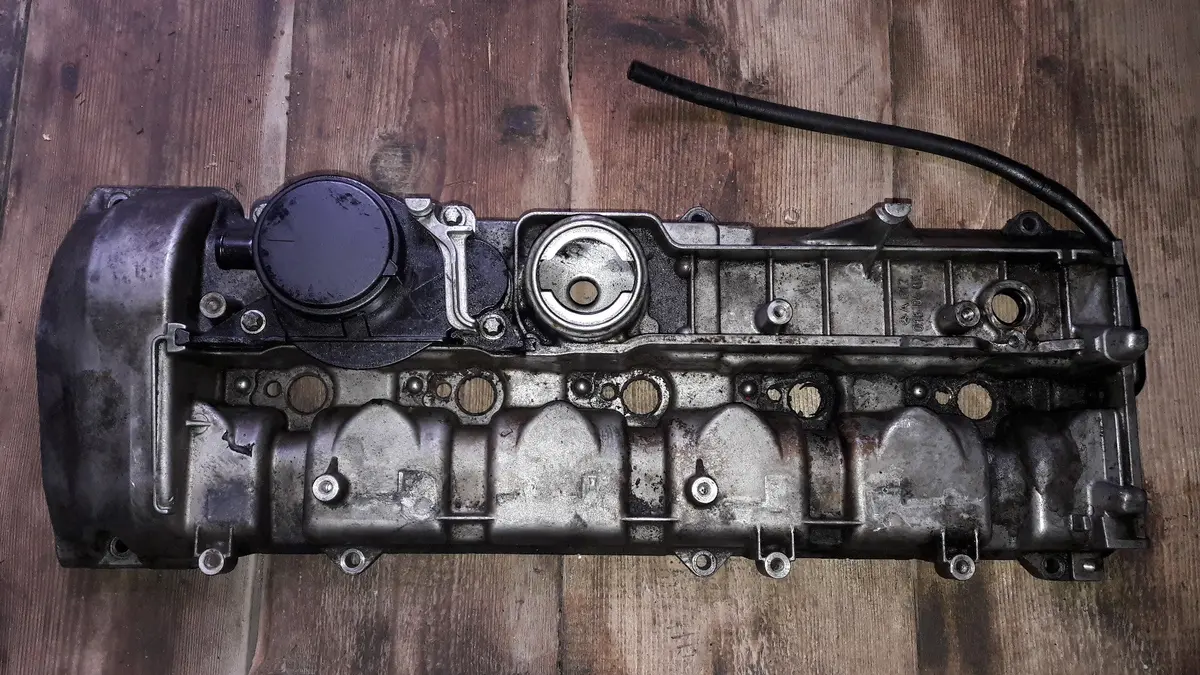 Cylinder Head Cover A 612 016 04 05 A6120160405 2.7 Cdi Ml W163 C W203 E W210 Clk W209 Sprinter Gwagen W463 Jeep Grand Wj Cherokee Om 612.963 612 963 1