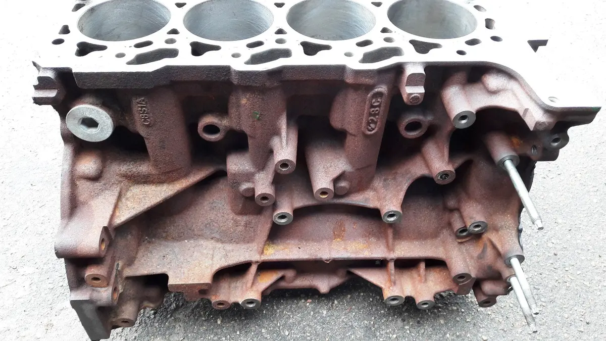 #Land Rover Defender 2.2 Diesel Puma Engine Cylinder Block C8s1a Duratorq Dt224  Zsd-422 2.2 Tdci Ford Transit Ford Mondeo Jaguar X-Type Land Rover Defender Ford Ranger T6 & Mazda Bt-50 Ford Everest 1