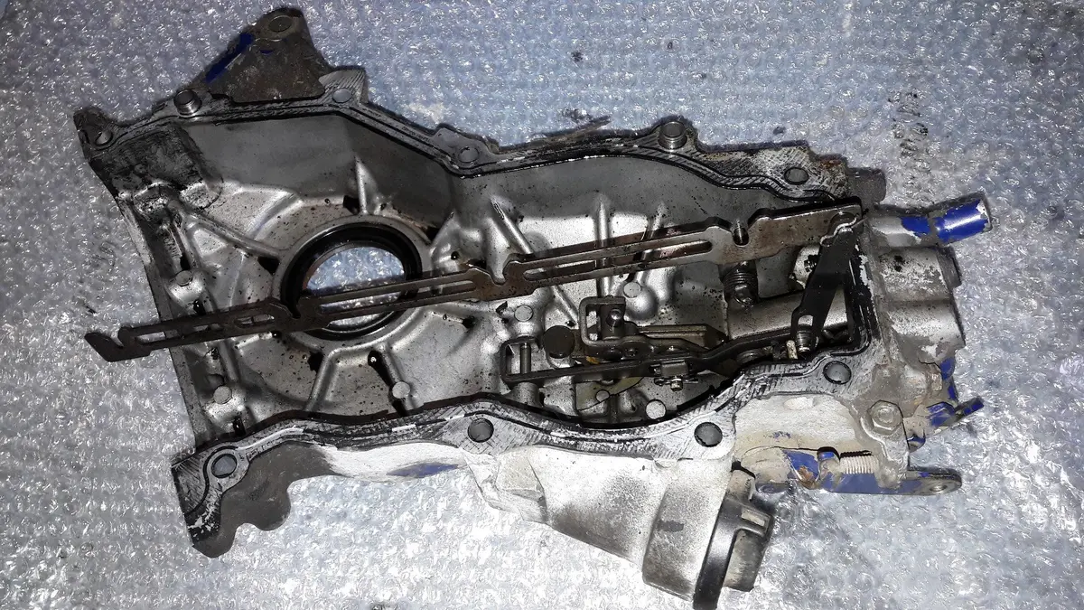 Front Plate Compressor Isuzu 2.2 Diesel 4Le1 4Le Case 45Nx Fiat Hitachi Kobelco 	Ex 50-U Hitachi 	Ex40u Ex50u Ex55 Zax55 Jcb 8040 8045 8050 8060 Magnum 	Mtt20 Mtt25 Mlg20 Mlg25 Mlt4200 Mlt4250 Mlt5200 Mlt5250i Mmg25fhi Mmg25fhi 1