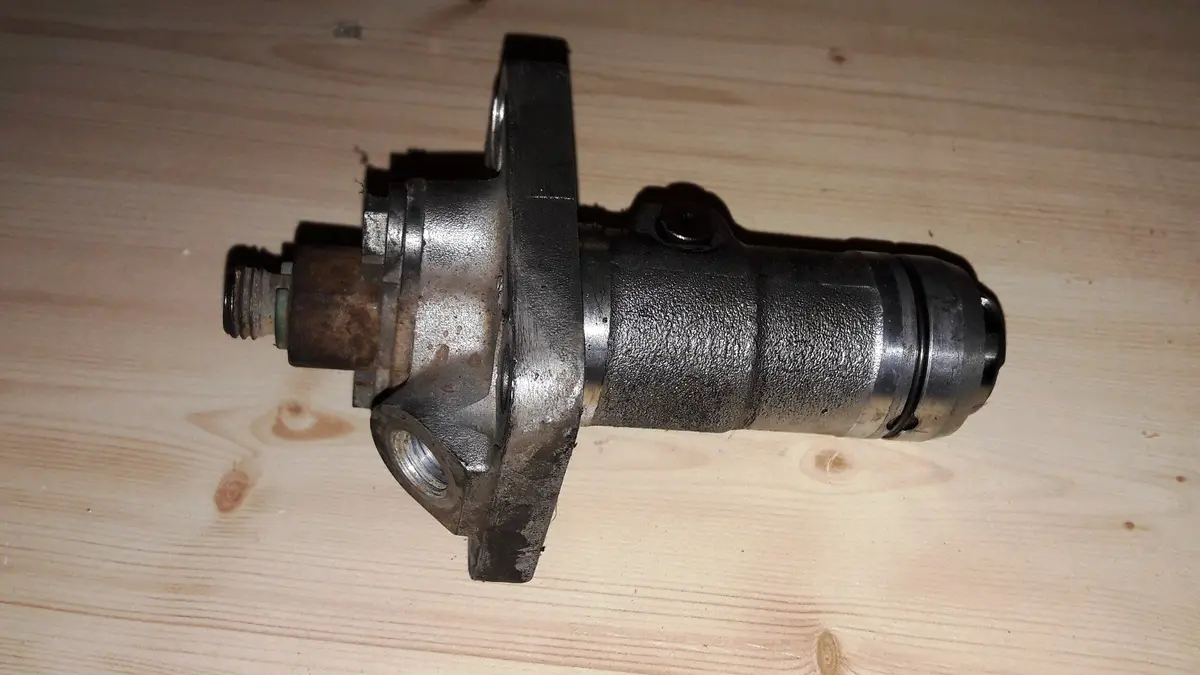Engine Fuel Injection Pump Isuzu 2.2 Diesel 4Le1 4Le Case 45Nx Fiat Hitachi Kobelco 	Ex 50-U Hitachi 	Ex40u Ex50u Ex55 Zax55 Jcb 8040 8045 8050 8060 Magnum 	Mtt20 Mtt25 Mlg20 Mlg25 Mlt4200 Mlt4250 Mlt5200 Mlt5250i Mmg25fhi Mmg25fhi 1