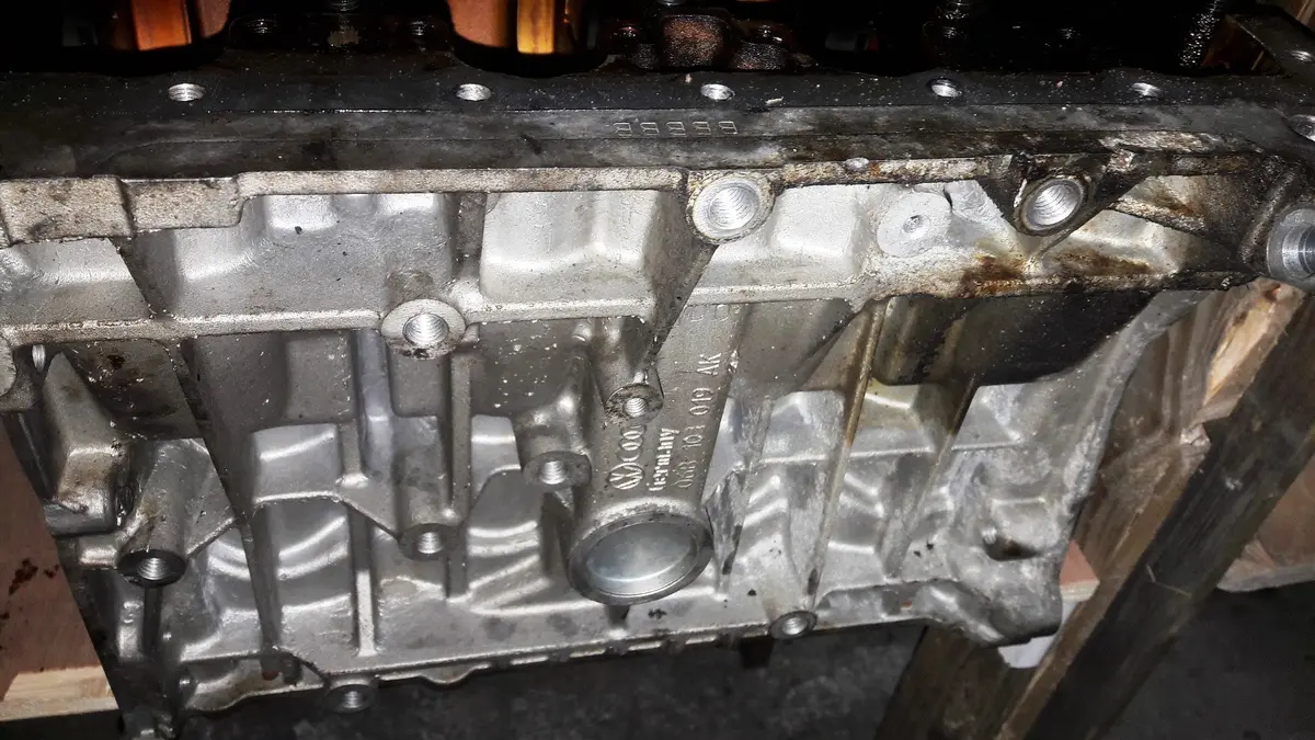 Engine Cylinder Block 06B103019ak 06B 103 019 Ak 1.6 Petrol Code Bse Volkswagen Caddy Golf Seat Leon Skoda Octaviaaudi A3 2