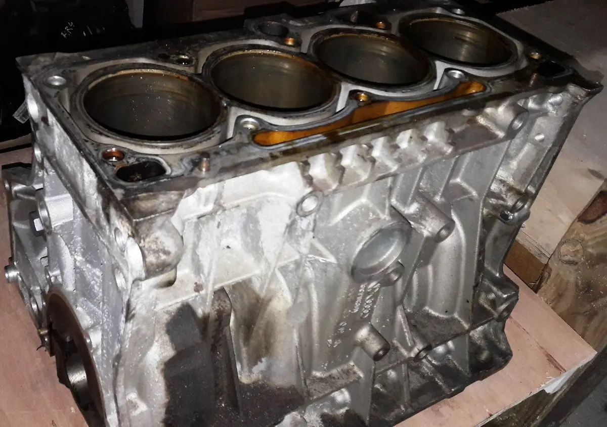 Engine Cylinder Block 06B103019ak 06B 103 019 Ak 1.6 Petrol Code Bse Volkswagen Caddy Golf Seat Leon Skoda Octaviaaudi A3 1