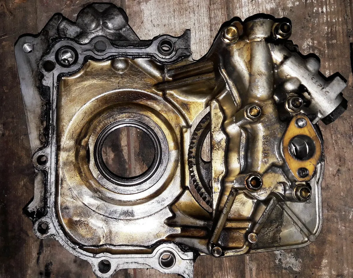 Engine Oil Pump Rf7j14100 2.0 Rf7j Mazda 3 5 6 1