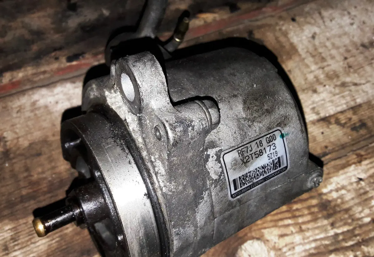 Engine Vacuum Pump X2t581 2.0 Rf7j Mazda 3 5 6 1