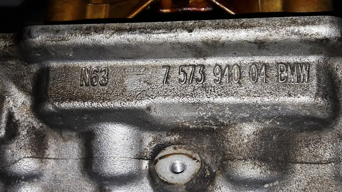 Engine Cylinder Head Left Side 7573940 04 7 573 940 Bmw N63 4.4 5.0 N63b44 F12 F13 650I X6 Xdrive X-Drive Xd 50I F01 F02 750I 2