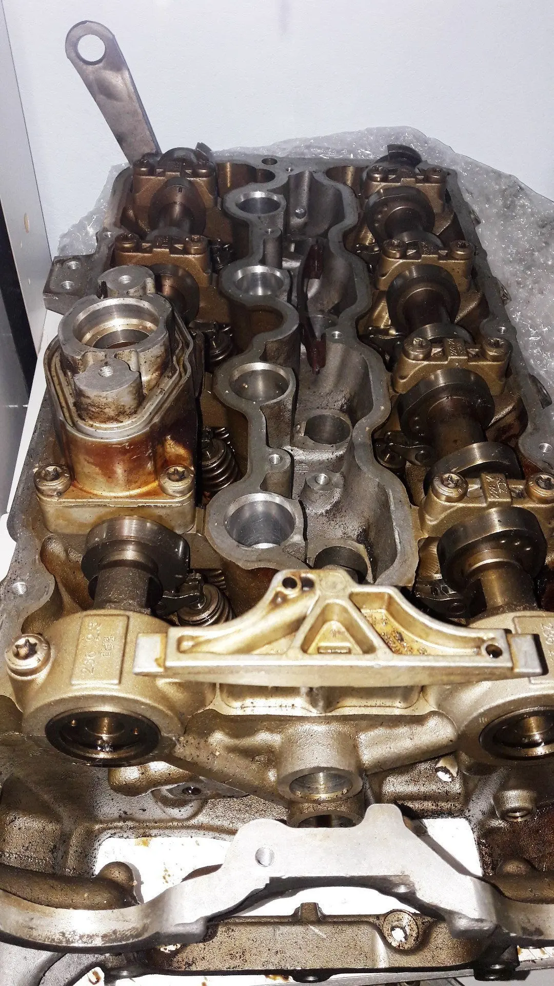 Engine Cylinder Head Left Side 7573940 04 7 573 940 Bmw N63 4.4 5.0 N63b44 F12 F13 650I X6 Xdrive X-Drive Xd 50I F01 F02 750I 1