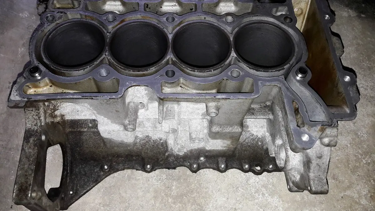 Engine Cylinder Block  V7 540 045 80 V 7540045 Bmw Mini Cooper N12 N12b16 N12b14 N12b16a N12b14a R56 1