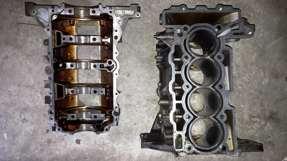 Engine Cylinder Block  V7 540 045 80 V 7540045 And Crankshaft Holder V7 534 645 80 V 7534645  Bmw Mini Cooper N12 N12b16 N12b14 N12b16a N12b14a R56 1