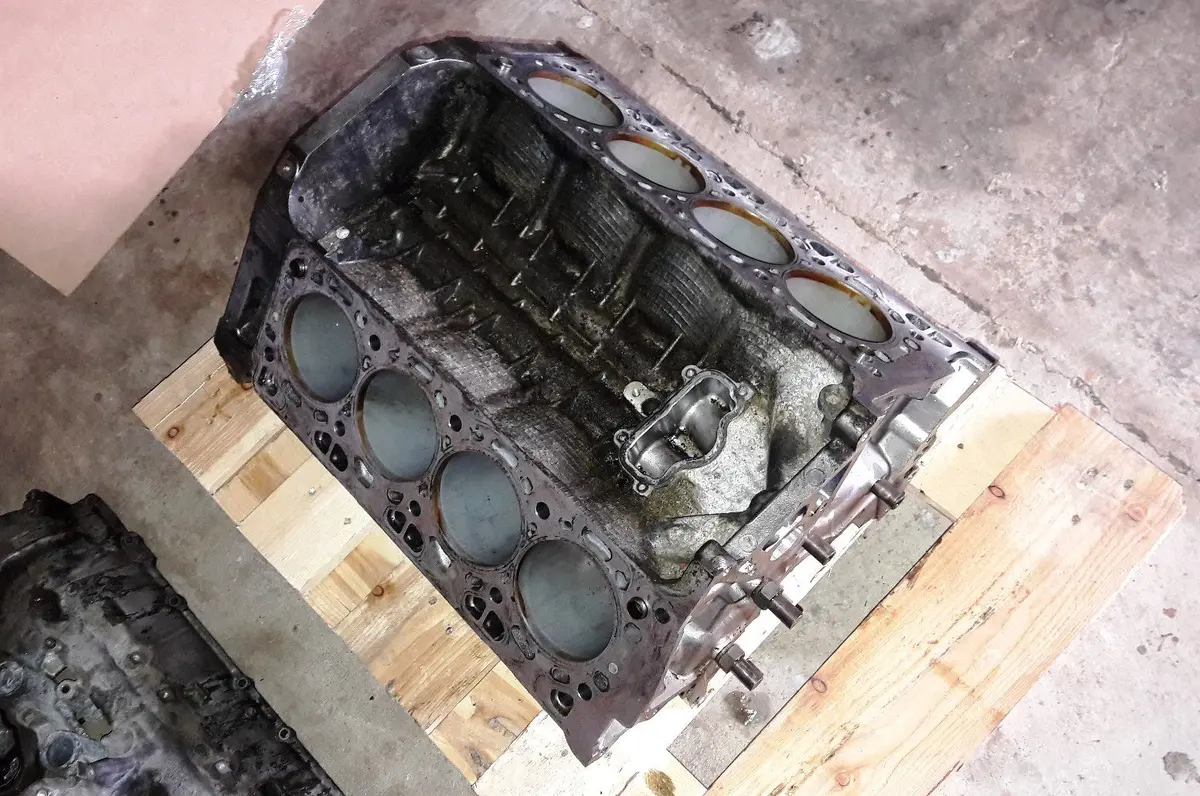 Bmw M5 F10 M6 F13 F12 F06 E70 X5m E71 X6m S63 B44 B S63b44 B S63b44b 560 Hp V8 Twin Turbo Engine Bare Cylinder Block For Spares Or Repairs 1