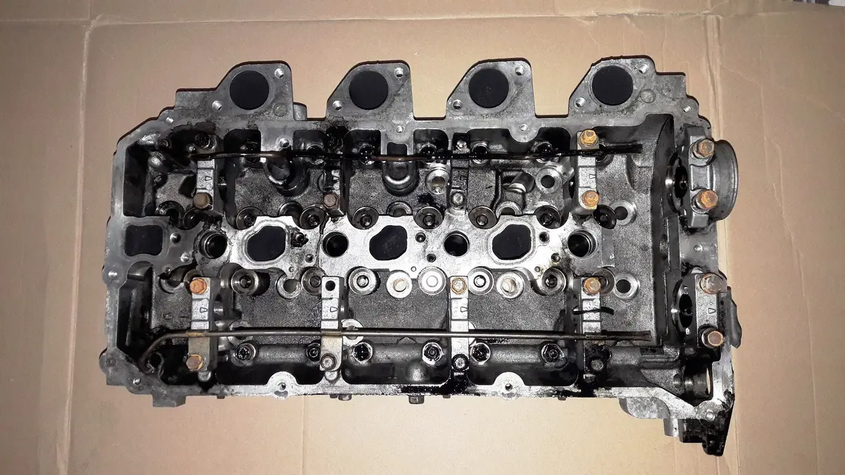 Engine Cylinder Head 1005A560 1005B452 1005B453 D5c Mitsubishi 2.5 D Doch 4D56u Pajero L200 Shogun Triton 1
