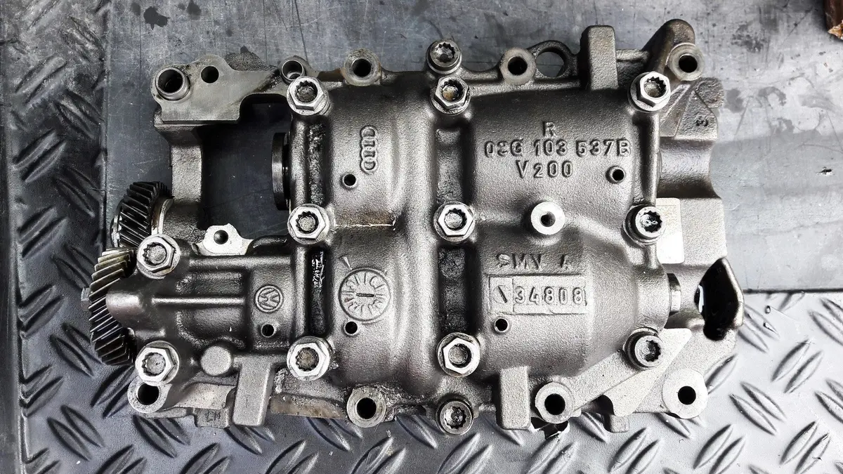 Balance Shaft 03G103537b 03G 103 537 B V200 Volkswagen Audi 2.0 Tdi Touran Passat A3 A4 A4 A6 Tt Bre Blb Cff 1