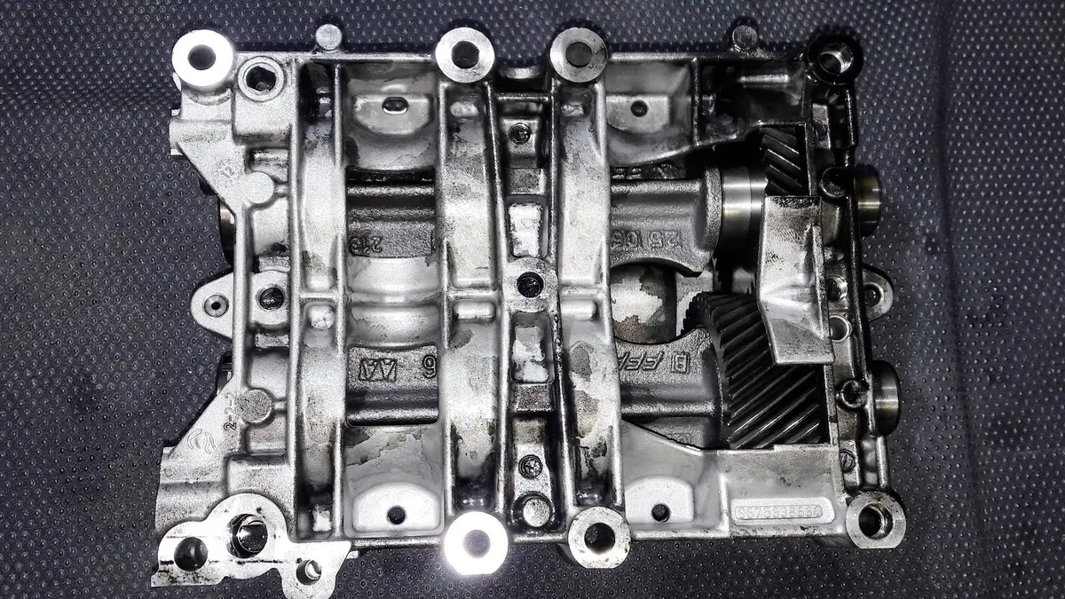Engine Balance Shaft 9675838680 9636898380 2.2 Diesel 224Dt Jaguar Xf Sportbrake Land Rover Range Rover Discovery Freelander 2 Evoque 1