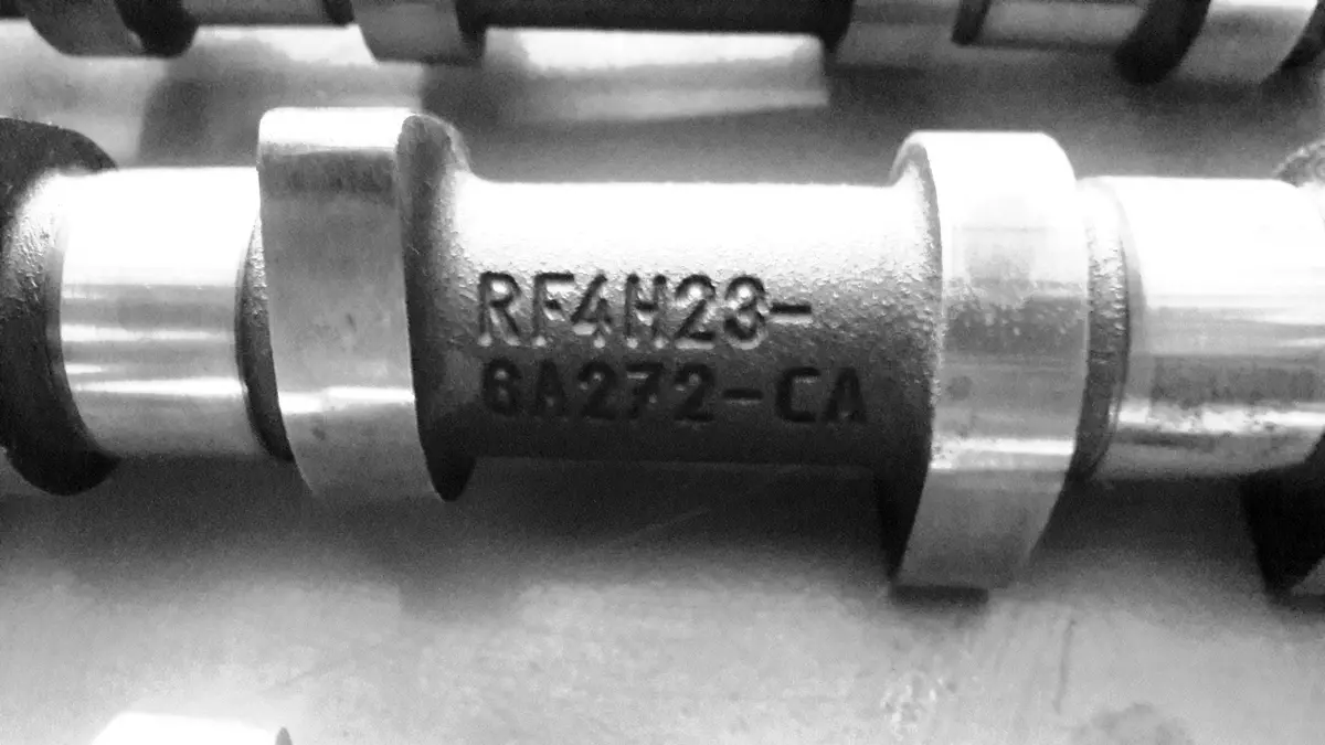 Engine Set Of Intake Exhaust Camshats Rf4h23 6A270 Ca Rf4h23 6A273 Ca Rf4h23 6A272 Ca Rf4h23 6A271 Ca 4.2 4.4 Petrol Aj33s Aj34s Aj41 V8 Supercharged Jaguar Xjr Xkr S-Type Xf Land Rover Range Rover Sport 2