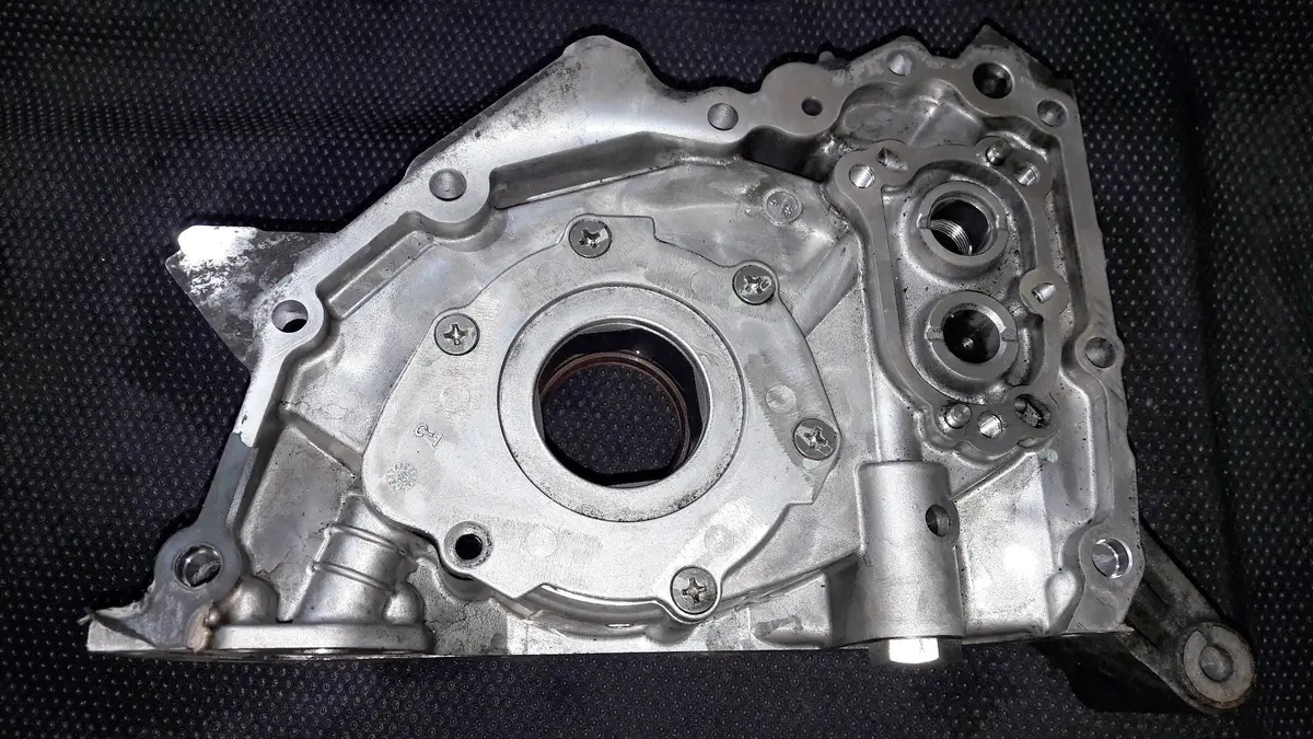 Engine Oil Pump 1064A035 Mitsubishi 2.5 Did 4D56u L200 Warrior Animal Triton Shogun & Pajero 1