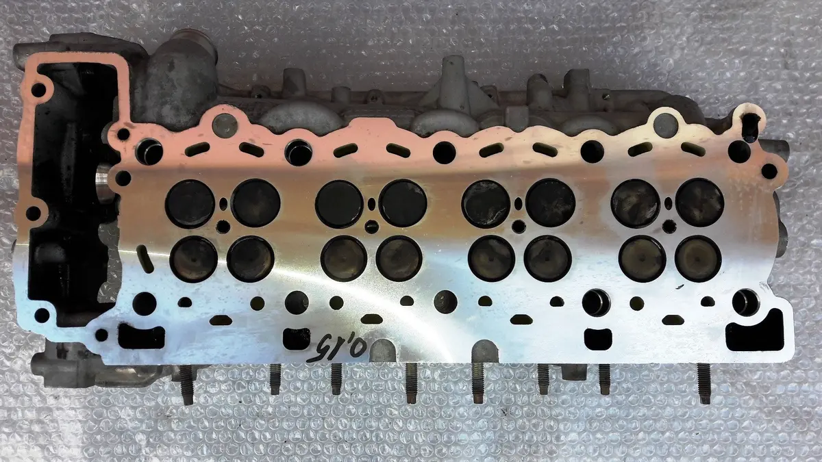 Engine Cylinder Head Pm6h4q-6090-Cb Pm6h4q6090cb Right Side Land Rover 3.6 V8 Tdv8 368Dt Range Rover Sport L320 1