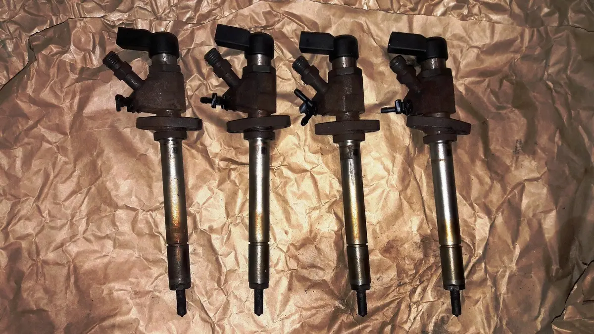 One Injector 1 X Piece Ford Volvo Peugeot Citroen 2.0 Tdci Hdi Siemens Diesel Fuel Injector 9657144580 1