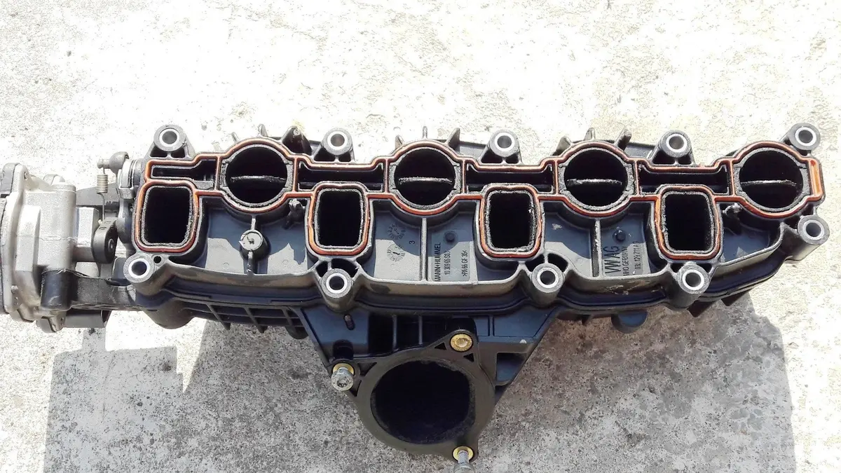 Engine Intake Manifold 03L129711ag 03L 129 711 Ag Volkswagen Audi 2.0 Tdi Cba Cfh Clj Golf Passat Tiguan  Touran Scrirocco A3 1