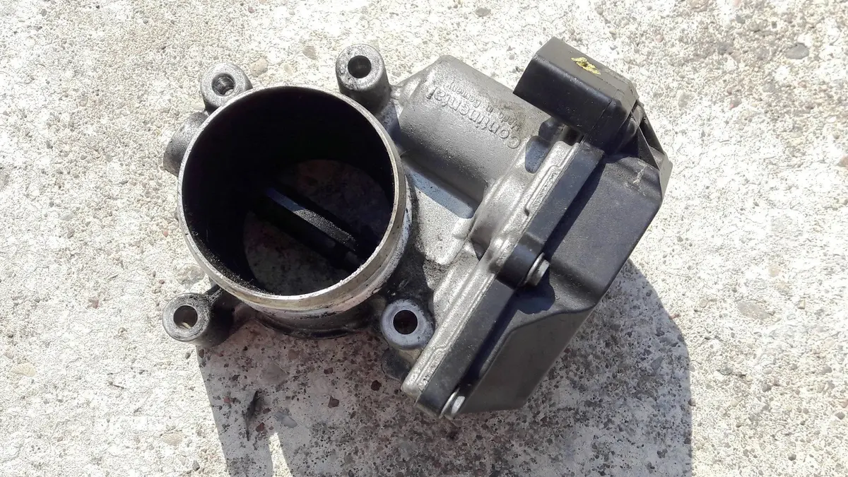 Engine Intake Throtle Body 03L128063e 03L 128 063 E Volkswagen Audi 2.0 Tdi Cba Cfh Clj Golf Passat Tiguan  Touran Scrirocco A3 1