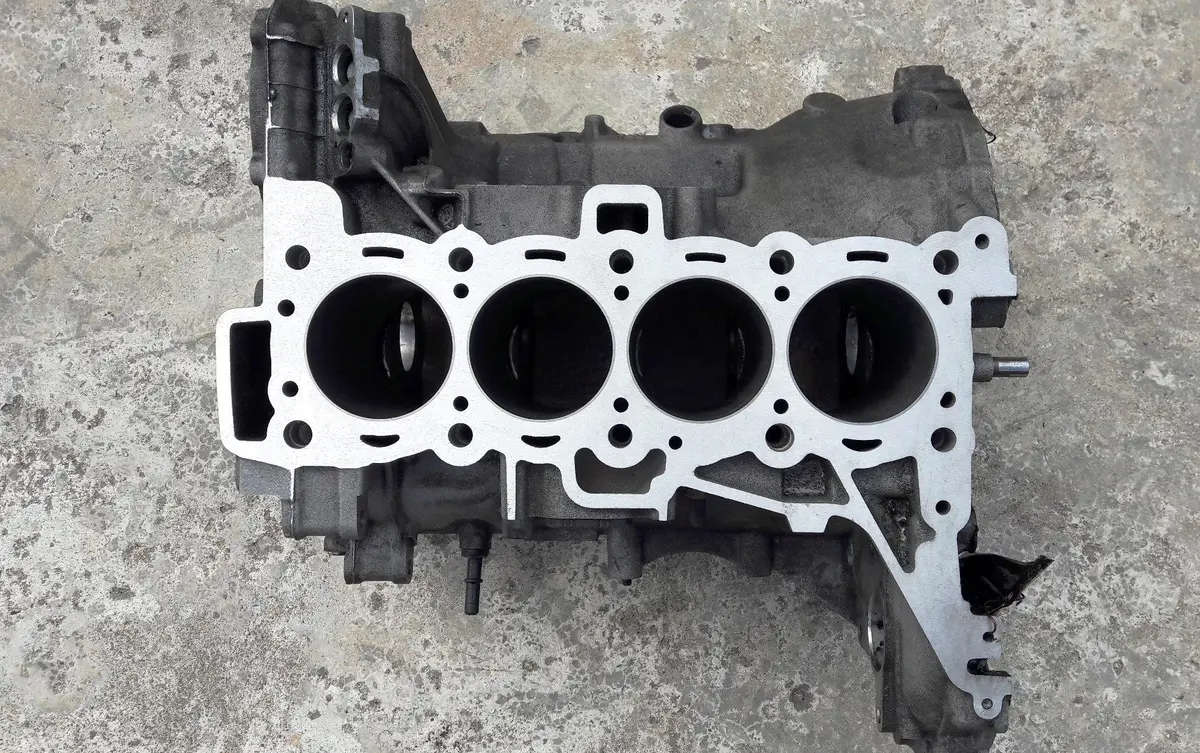 1 Pcs X Engine Cylinder Block Pbg4d3-6015-Ee 2.0 D 204Dtd Land Rover Discovery Sport Evoque Jaguar Xe Xf F-Pace E-Pace 1