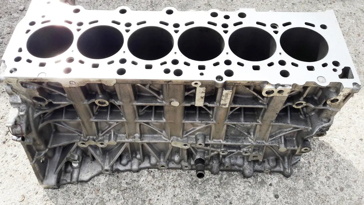 Engine Cylinder Block 7823013 Bmw 190 Kw 3.0 D N57d30a X5 X6 F10 F30 F15 X6 F16 25Dx 30Dx Diesel 2