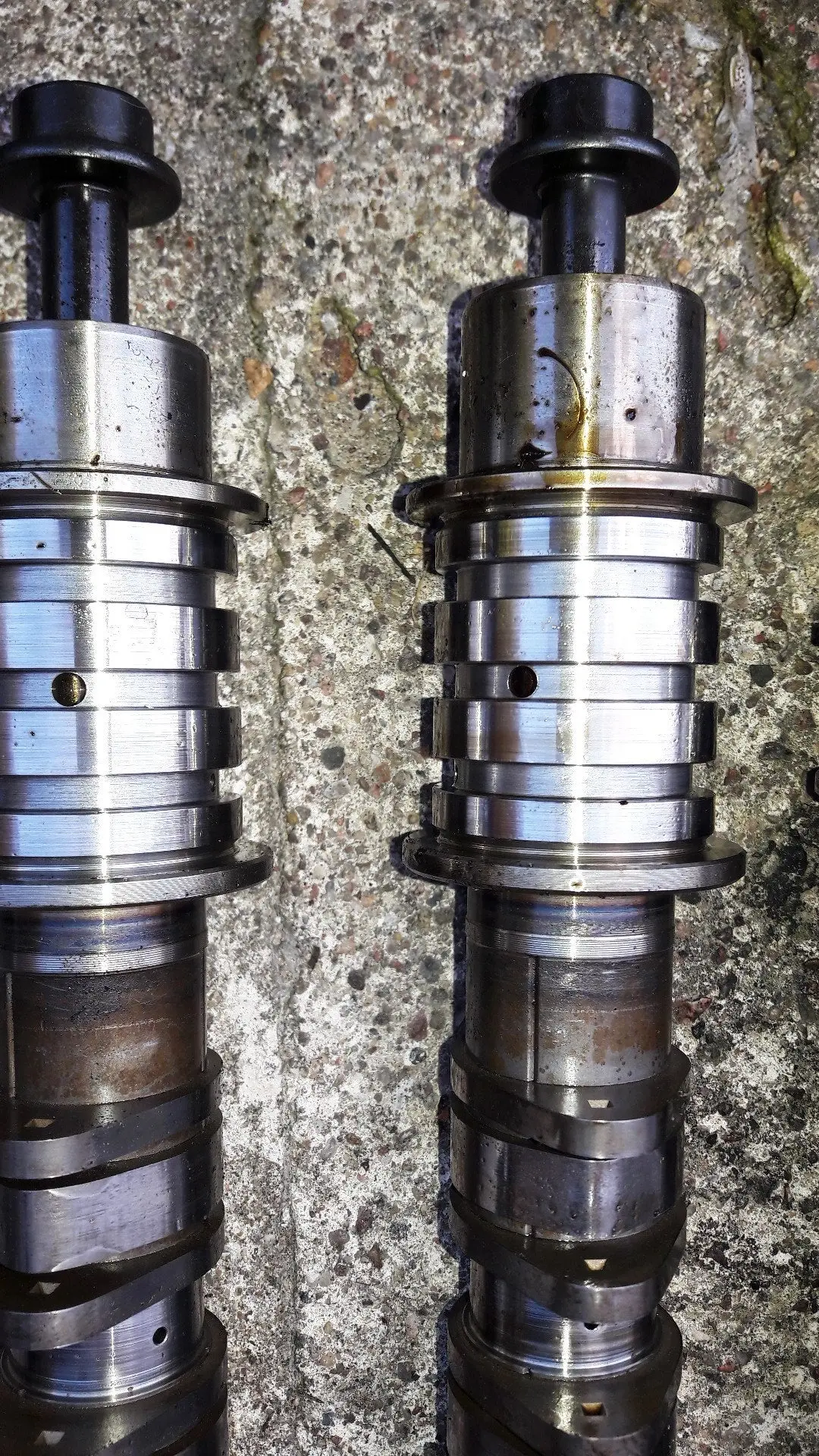 Set Of Engine Genuine Camshafts Intake Inlet Exhaust L-In R-In L-Ex R-Ex D818 D809 D806 D810 Z30 Subaru 3.0 3.0R Petrol Avls Avcs Ez30d Ez30 180Kw 242Hp Legacy Outback Tribeca 2