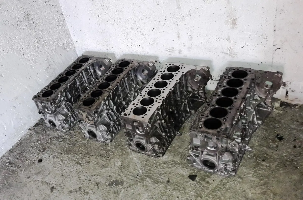Engine Cylinder Block 7 799 978 7799978 7 823 013 7823013 Bmw 3.0 N57 N57d30a Seies 3 4 5 7 X5 X6 F10 E90 F07 F01 E70 E71 F30 Xdrive 1