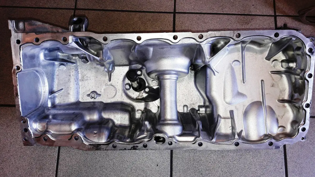 Engine Oil Pan Sump 8615773 1113 676984 10 With Sensor 7607909 Bmw 3.0 N57 N57d30 X5 X6 F15 F15 Xdrive 40Dx  35Dx 30Dx 1