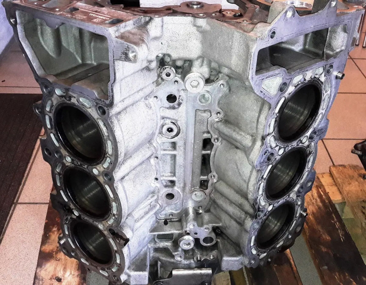 Remanufactured Engine Cylinder Block R6428105 Mercedes-Benz 3.0 Cdi Om642 642.920 642920 C E Cls M Ml Gl 1