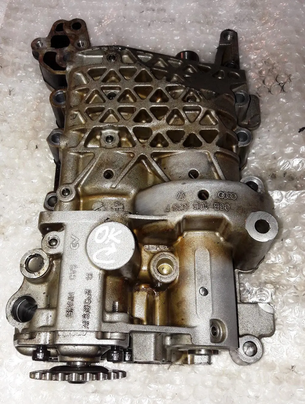 Engine Oil Pump 06B 103 535 F 06B103535f  With Balance Shaft Vag 2.0 Fsi Tfsi Tsi Axx Bwa 1