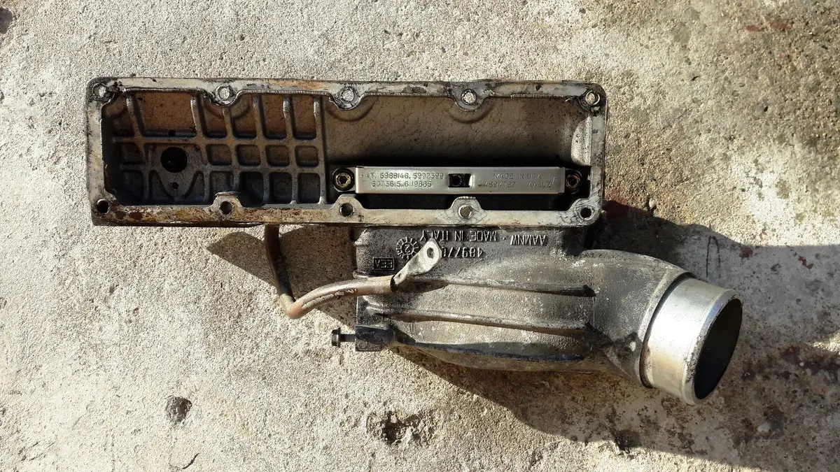 Engine Intake Manifold & Heater 4897763 Aamnw 4894727 Aaeuz Iveco Euro Cargo 75E17 3.9 Diesel Tector 1