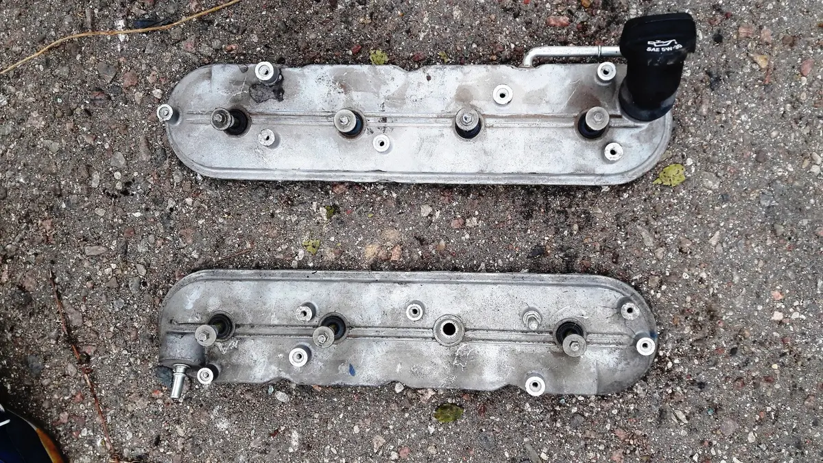 Genuine Engine Set Of Valve Cover Left Right 12611059 12611021 Gm 6.2 Petrol V8 Small Block Ls3 Chevrolet Chevy Corvette 1